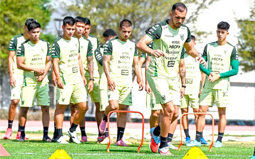 Villegas define su 11 titular