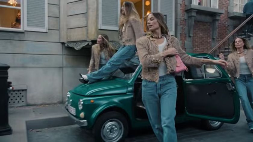 Margot Robbie recrea el icónico video de Kylie Minogue para Chanel