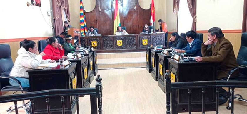 Concejales prevén elegir nuevo alcalde en una sesión ordinaria