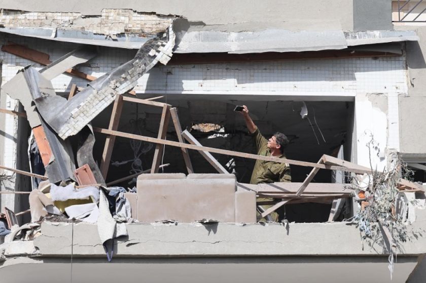 Ataque contra base saudí deja 10 heridos y daña aeronaves militares de EE.UU.