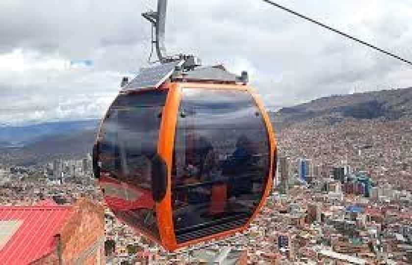 Mi Teleférico iniciará acciones legales contra usuario por manipulación de cabina en movimiento