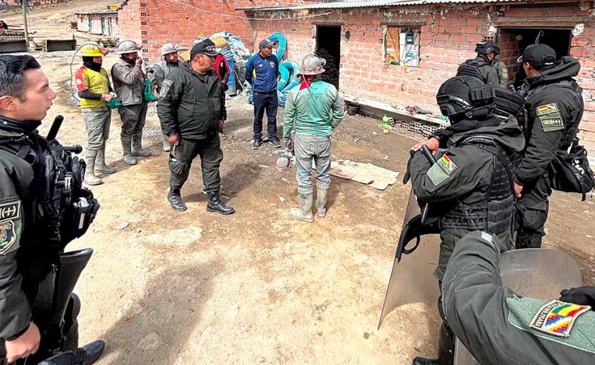 Jucus armados desatan  ola de robos en minas  pese al control policial