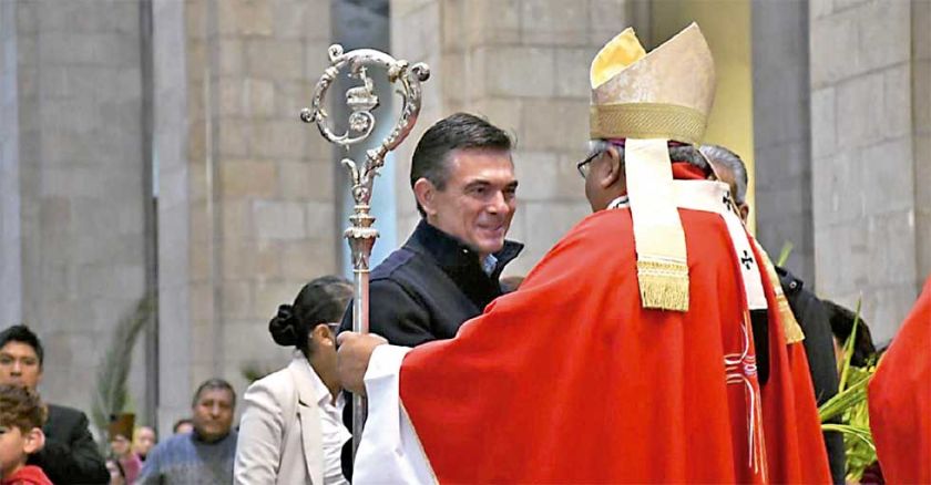 Tras 5 años, un presidente retoma tradición católica