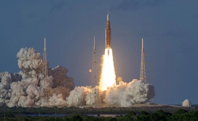 Despega la histórica misión Artemis II, que busca el regreso del ser humano a la Luna tras 50 años