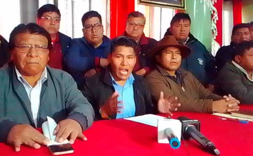 Yahuasi afirma que acudirá a instancias legales para seguir en carrera electoral