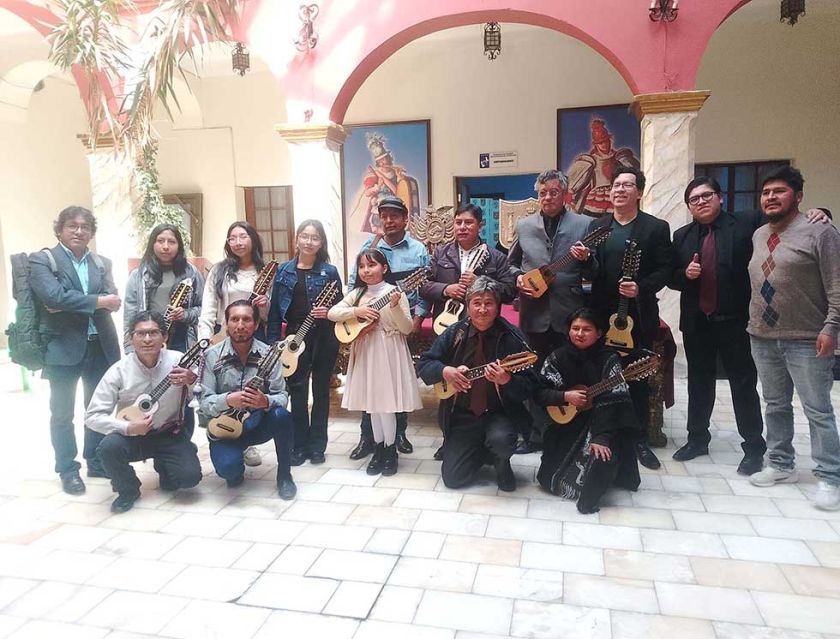 Celebraron el Día del Charango, instrumento que cruzó fronteras