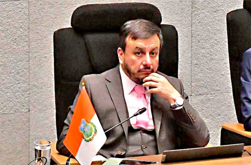 Medinaceli supera interpelación y Asamblea rechaza su censura