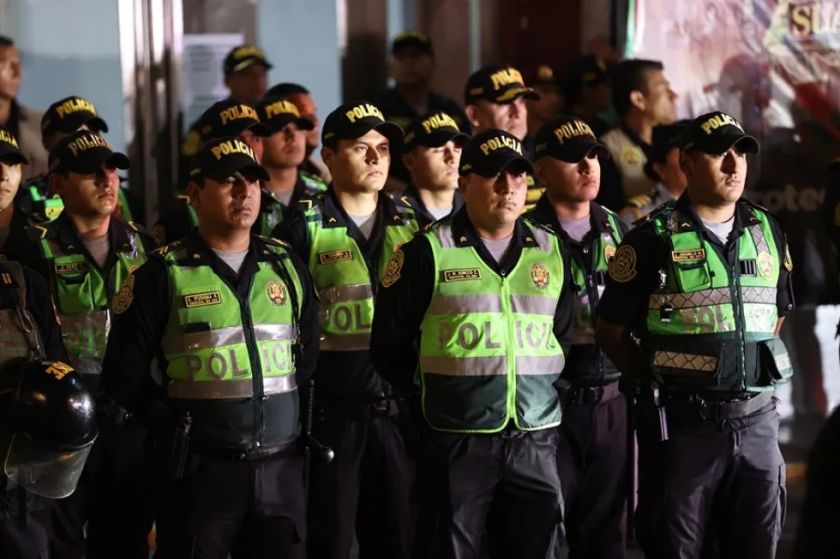 Perú despliega a 61.000 policías y 45.000 militares para resguardar las elecciones generales