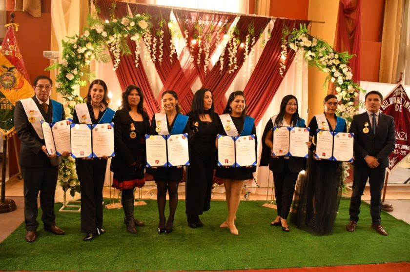 Se gradúan los  primeros licenciados en Danza en Bolivia
