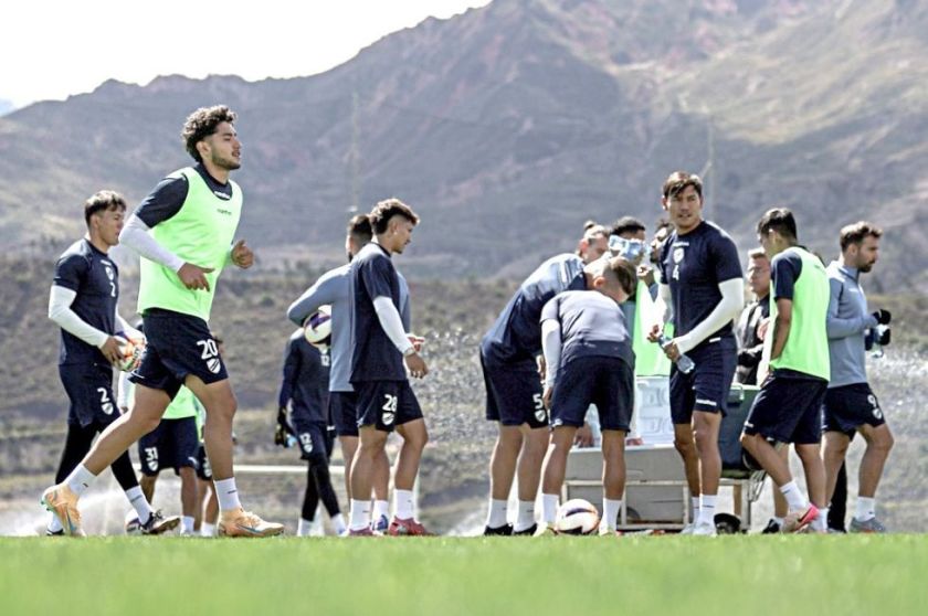 Bolívar recibe al Deportivo La Guaira en busca de sus primeros puntos