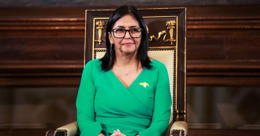 Delcy Rodríguez, 100 días equilibrando el beneplácito de Trump y la supervivencia del chavismo