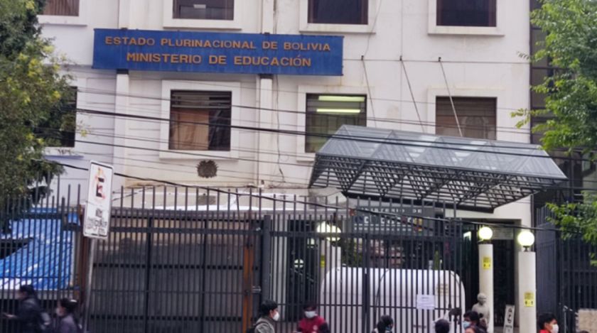 Ministerio de Educación deja sin efecto instructivo relacionado con el Bachillerato Técnico Humanístico
