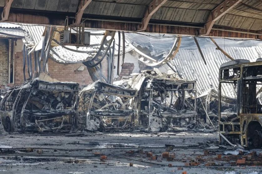 España: Burgos se queda sin la mitad de sus autobuses urbanos por un «voraz» incendio