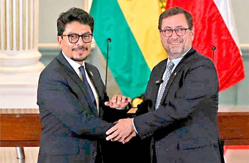 Bolivia y Chile aceleran  tratado de libre comercio
