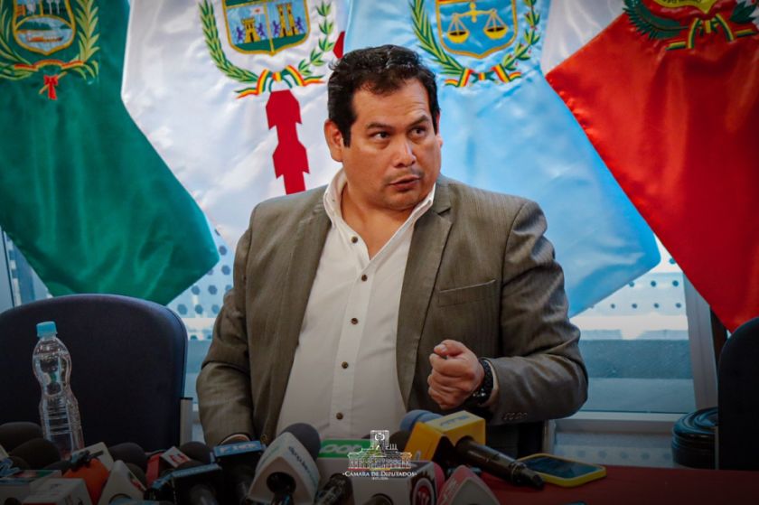 Presidente de Diputados señala que se buscarán consensos para aprobar el PGE