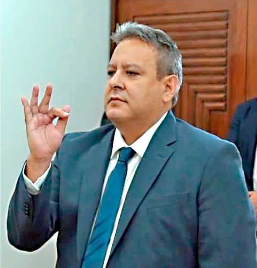 Nuevo presidente de YPFB asegura provisión de diésel