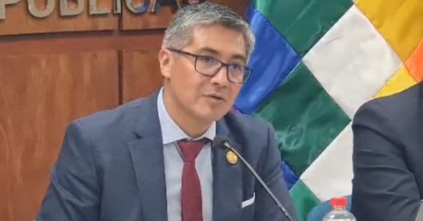 Gobierno descarta responder al pliego de la COB antes del 1 de mayo
