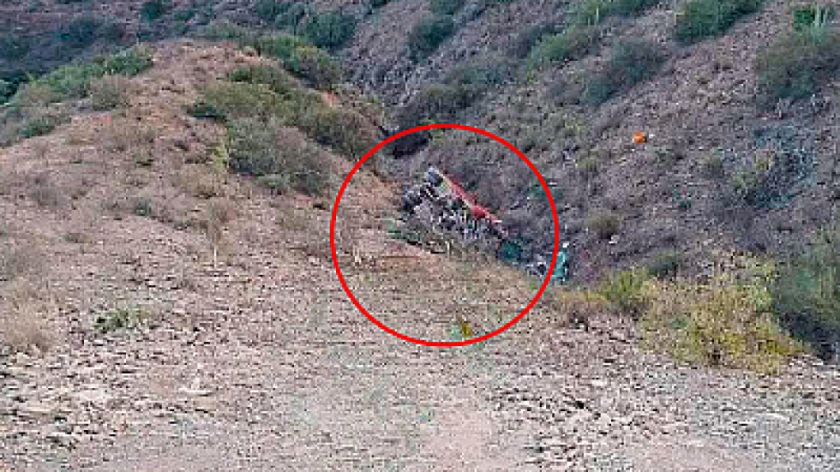 Cuatro personas pierden la vida en embarrancamiento de bus en la vía Tarija-Villazón