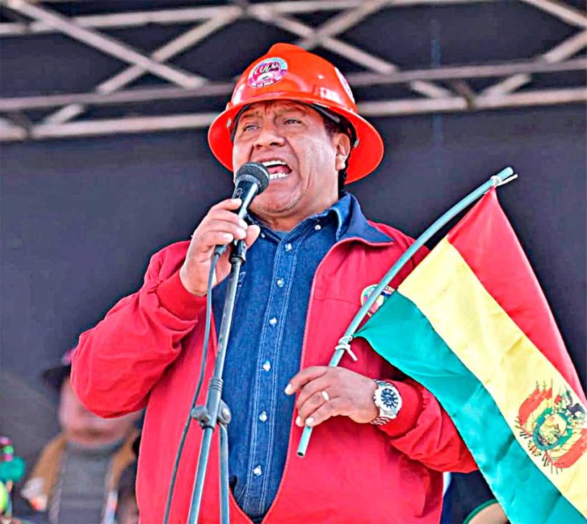 Rechazo de gremialistas y del transporte pesado  debilita paro de la COB