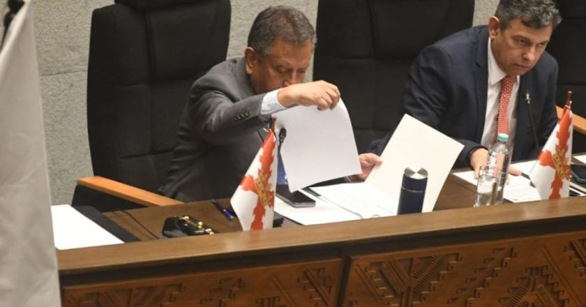 Caso ‘Maletas’: Oviedo responde y apunta a fallas en controles de Aduana