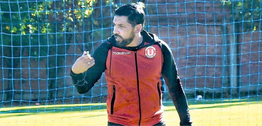 Flores, en la U de Vinto