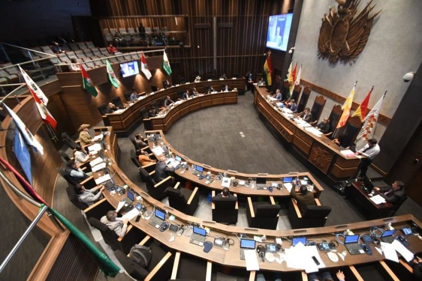 Senado sanciona ley que condona deudas tributarias acumuladas hasta 2017