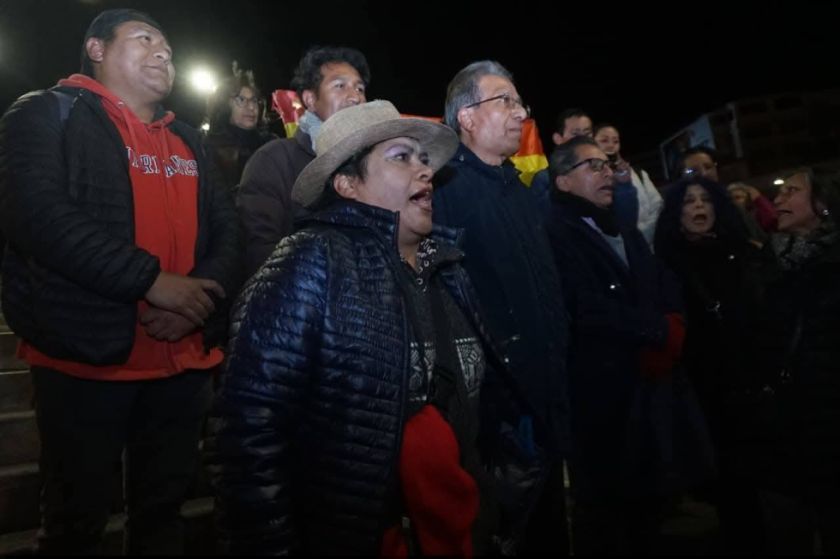Periodistas realizan plantón y exigen garantías para el ejercicio de la prensa 
