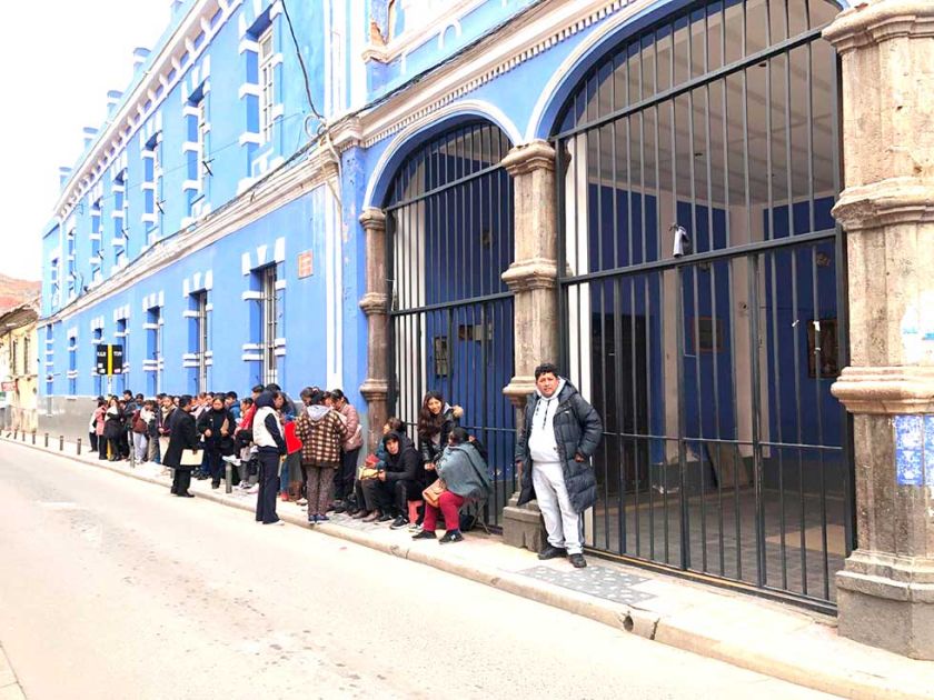 Analizan datos de cuántos alumnos hubo al inicio y al fin del trimestre educativo