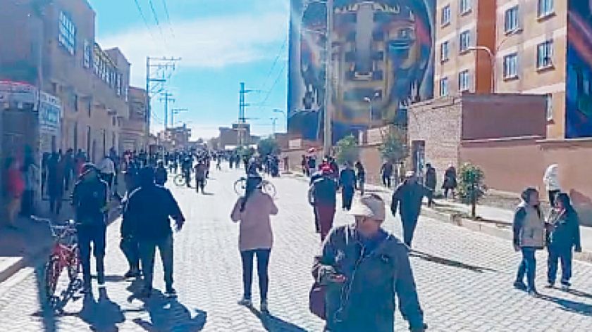  El Alto: reportan que vecinos expulsan a movilizados