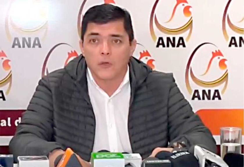 “La población verá cómo el pollo escasea y se encarece”