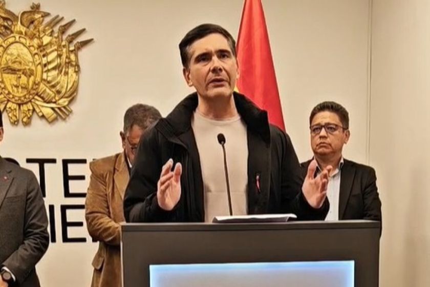 Ejecutivo convoca a la Federación Túpac Katari a dialogar este domingo