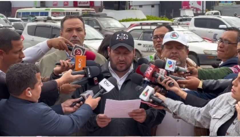 Santa Cruz: Cívicos convocan a restablecer el libre tránsito a partir de este martes