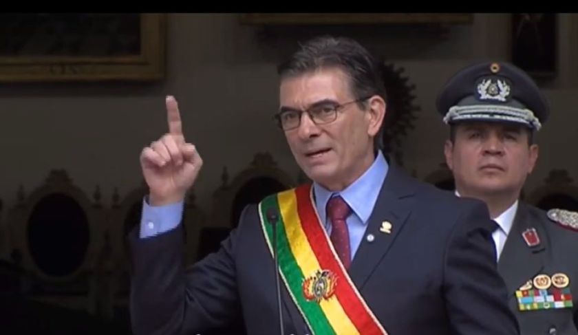 Paz: “Bolivia tiene una Constitución y la haremos respetar, una minoría no nos puede abusar”