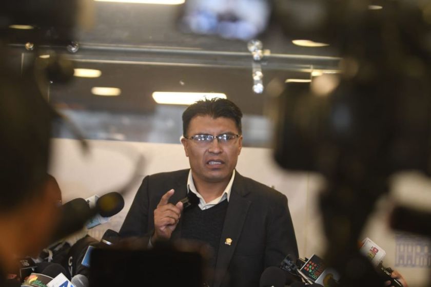 Reaparece Nilton Condori y se ofrece como mediador en los conflictos