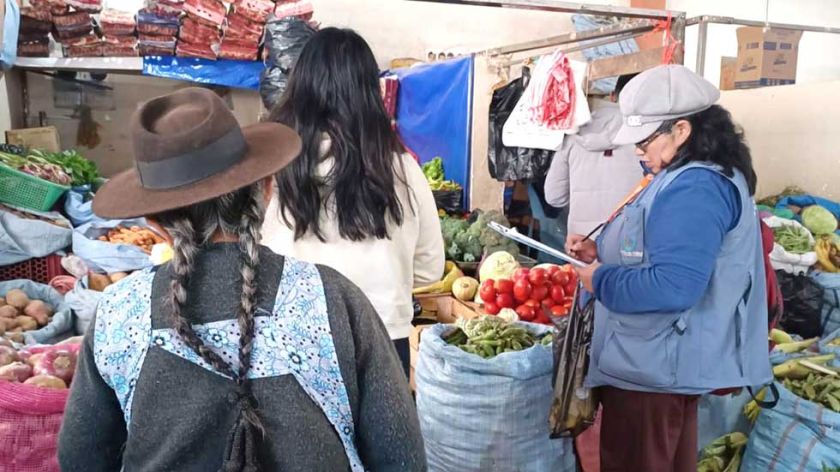 Alertan que crece la escasez de alimentos y combustibles por los bloqueos