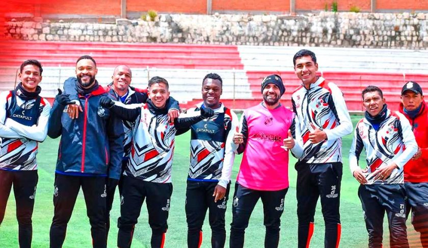 La banda roja alista todo su arsenal para los cochabambinos