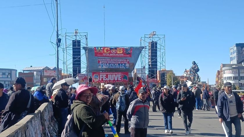 Sectores movilizados se reúnen en un cabildo en El Alto