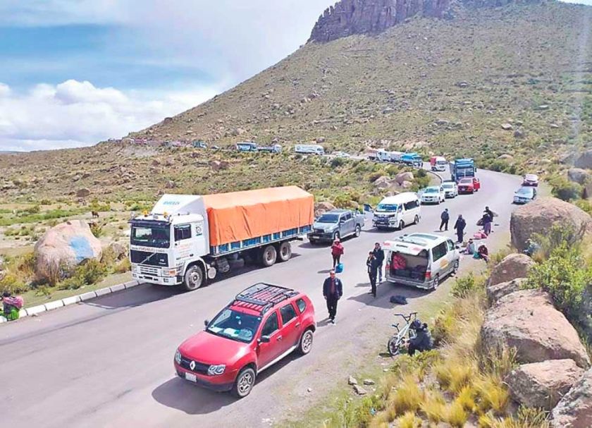 Crece la bronca contra el transporte  por el tarifazo sin control en Potosí