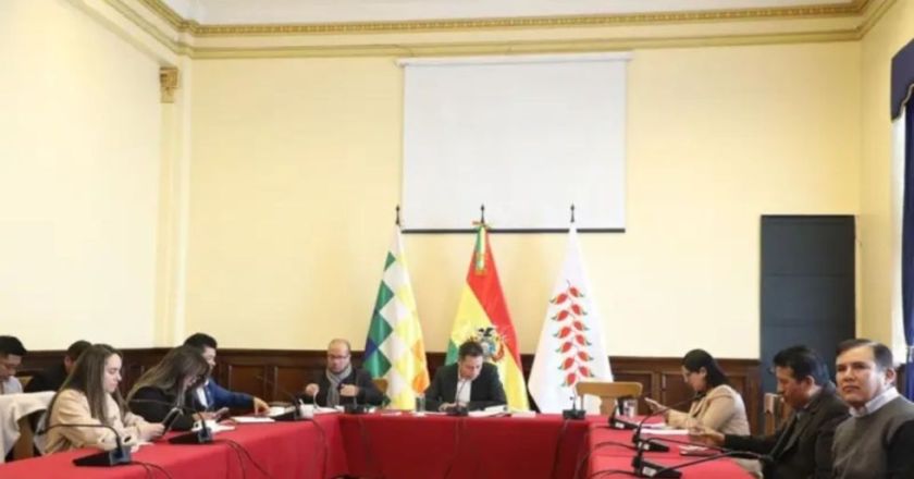 Gobierno y Legislativo instalan diálogo urgente para destrabar crisis por bloqueos