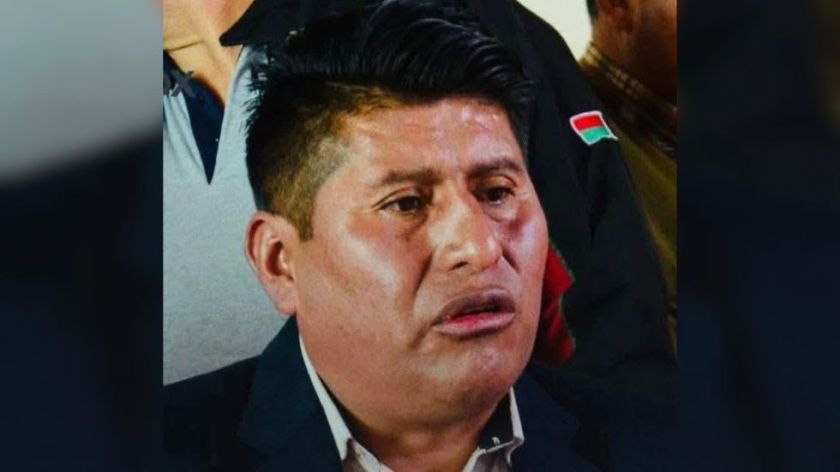 Reportan la aprehensión de Justino Apaza, dirigente vecinal que impulsa los bloqueos en La Paz