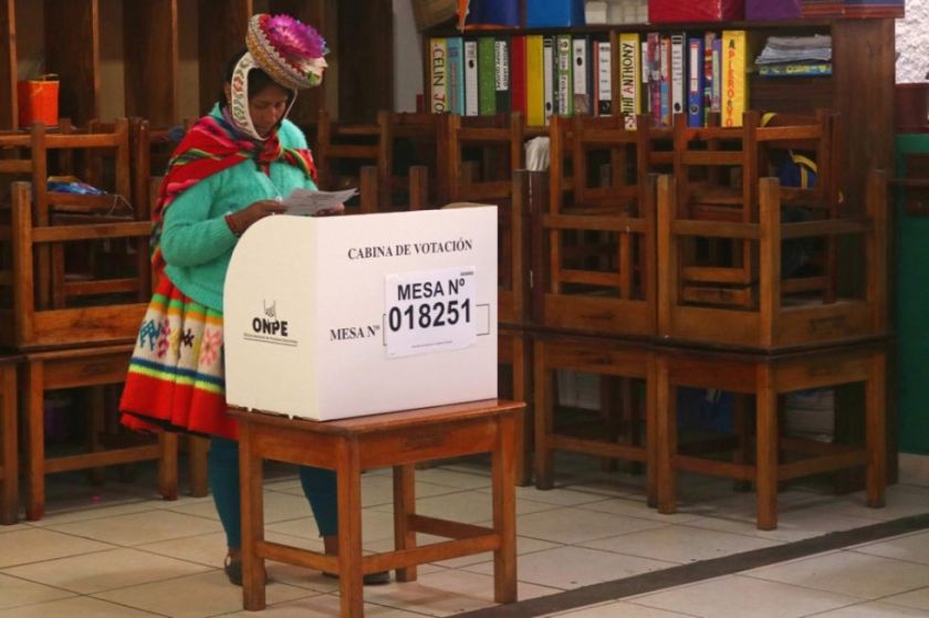 Concluye la votación de la segunda vuelta presidencial en Perú