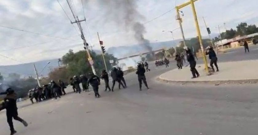 Policía interviene intento de bloqueo en puente Khora y restablece parcialmente el tránsito