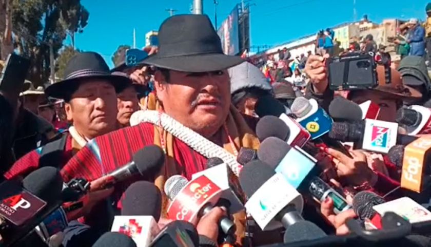 Vicente Salazar advierte que si el presidente Paz no renuncia "se va a ir a una convulsión"
