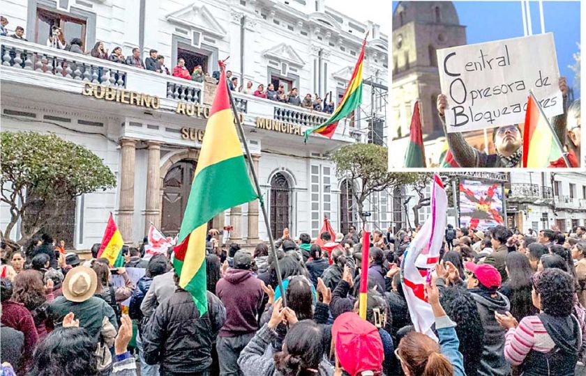 Cabildos en Sucre y La Paz piden estado de excepción