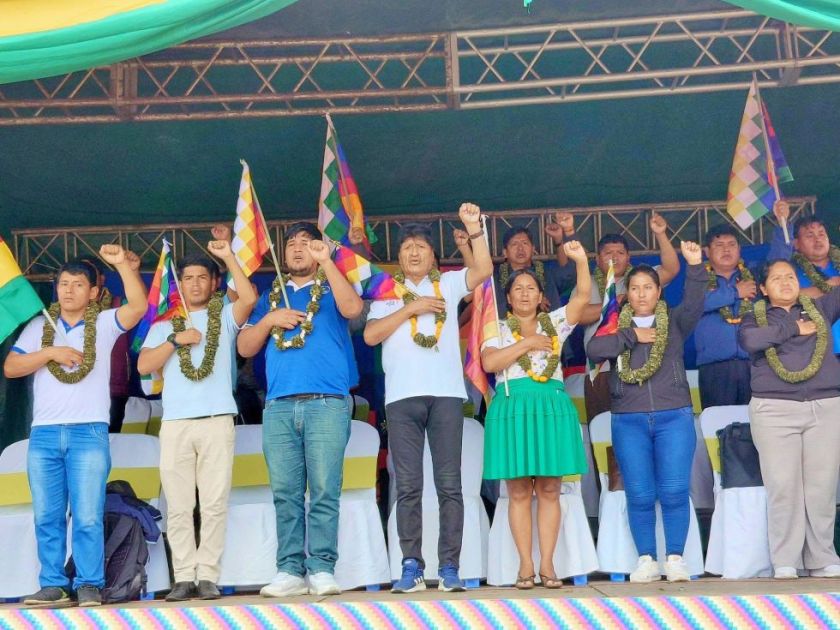 Evo Morales marcha por la renuncia de Paz en el Trópico de Cochabamba