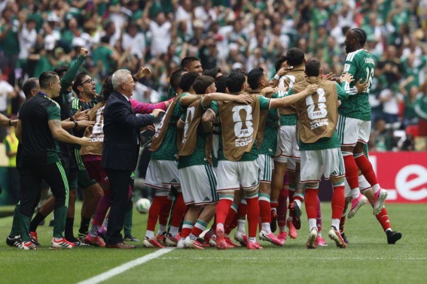 Mundial: A minutos de concluir el partido México lleva la delantera del partido 2-0 ante Sudáfrica