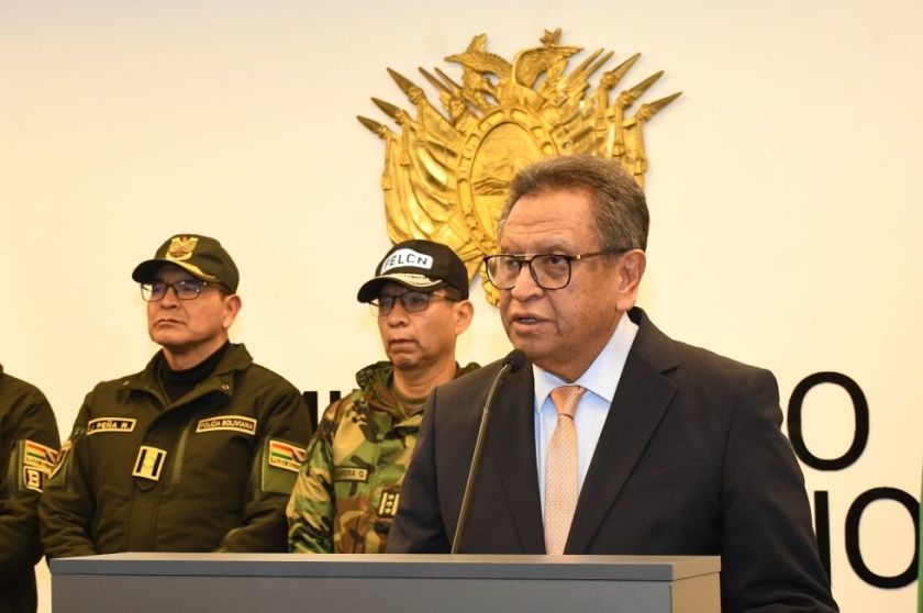 Gobierno impulsa investigación internacional por caso “narcomadera”