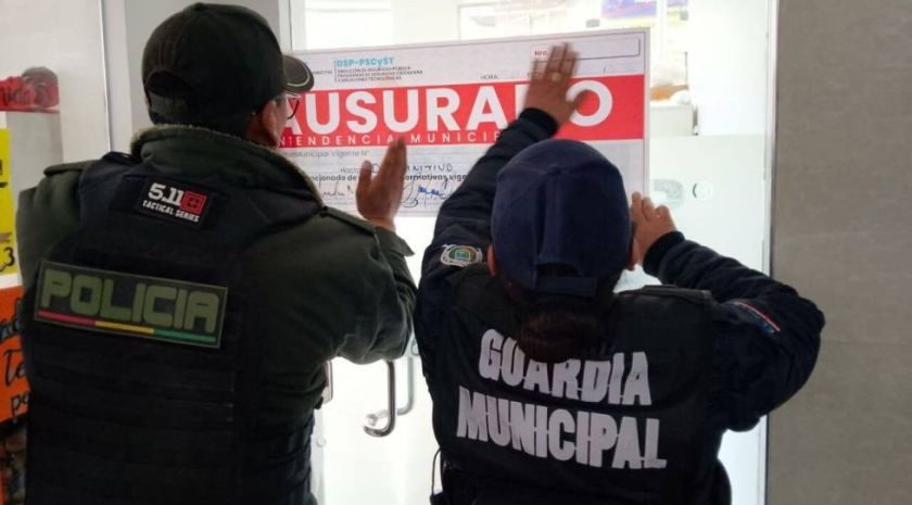 El Alto: Hallan más de una docena de cueros de vaca en contenedores