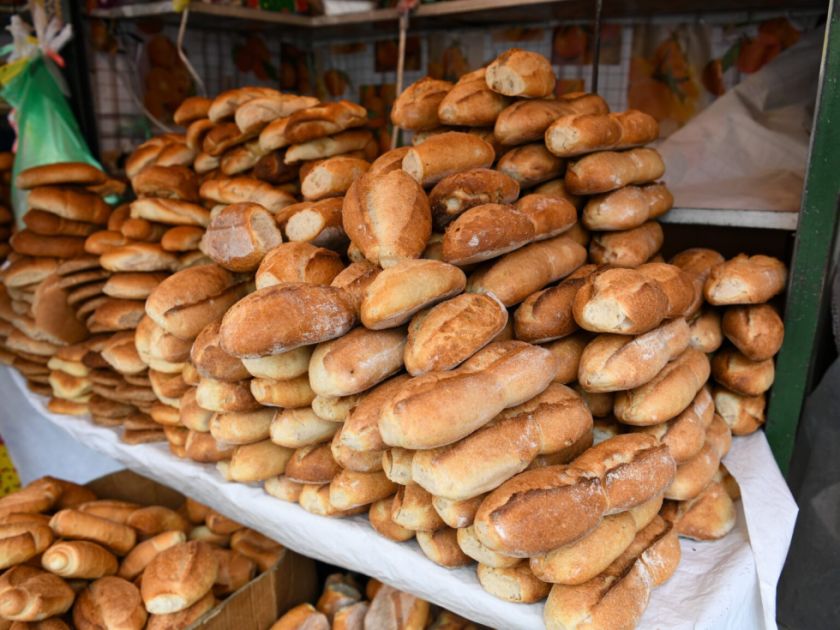 Comercios reanudan la venta de pan en la ciudad de La Paz