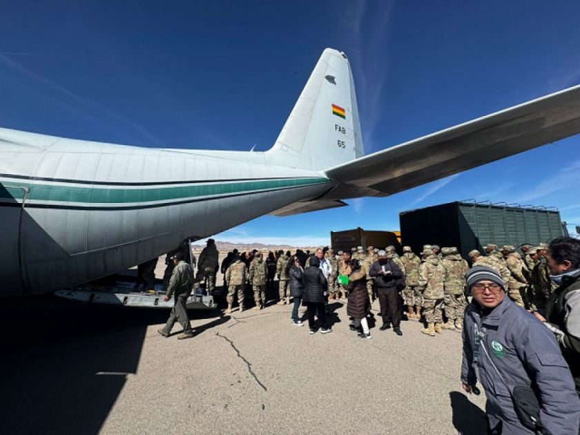 Gestionan vuelo con carga de medicamentos para Potosí